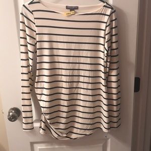 A Pea In the Pod maternity top s/p/ch